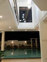Laguna private pool and ceiling
